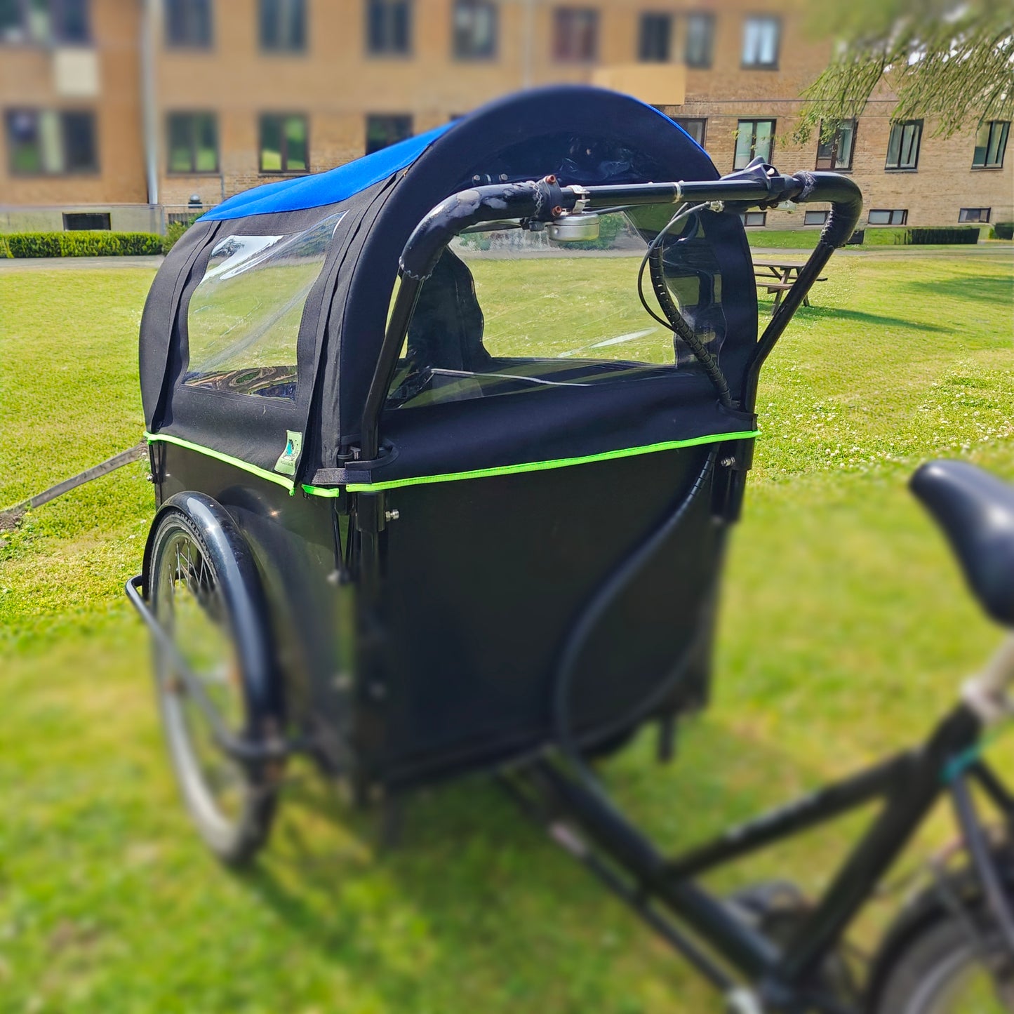 Havgus – håndsyet kaleche med klassisk pasform